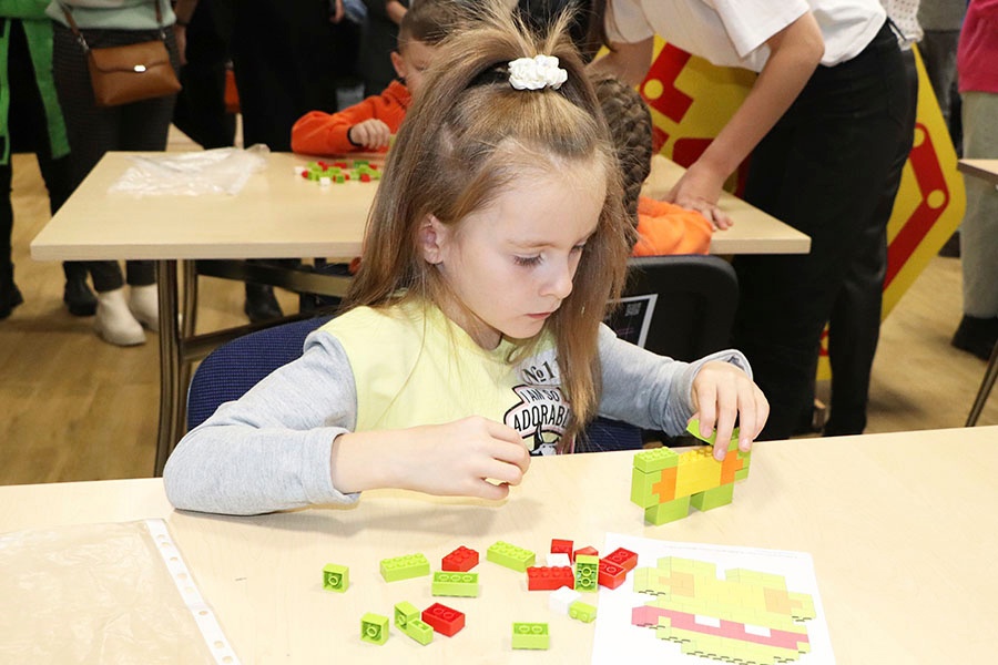Политех популяризирует науку среди детей и молодежи Политех популяризирует науку среди детей и молодежи