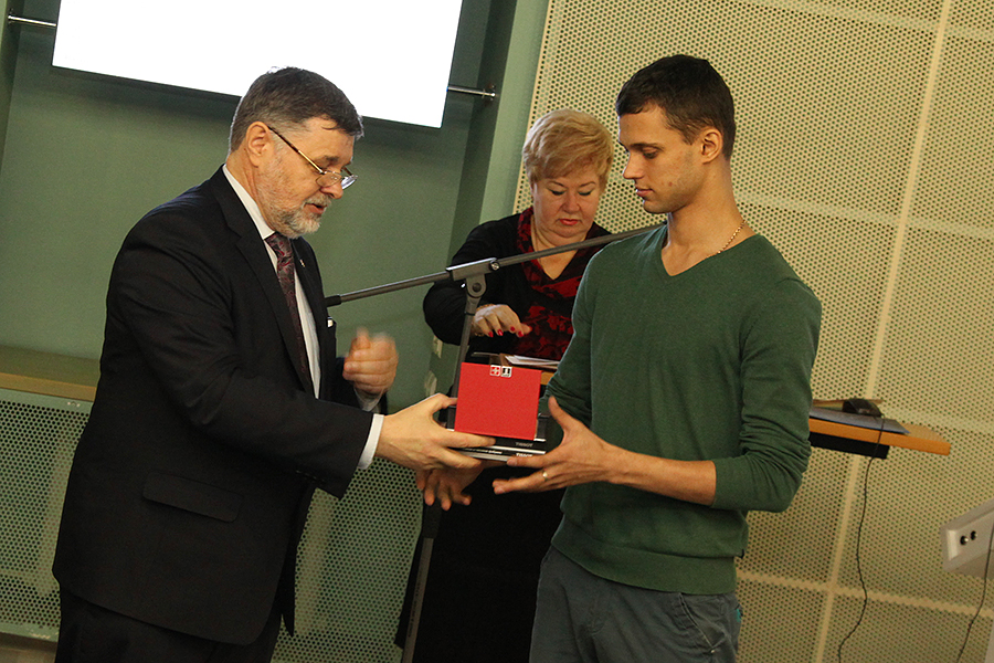 Лучшему студенту ОмГТУ 2014/2015 учебного года Лучшему студенту ОмГТУ 2014/2015 учебного года