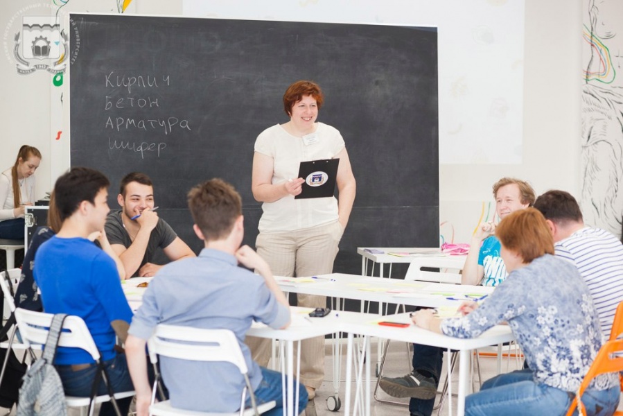 Факультет экономики и управления ОмГТУ в рамках Открытого лектория провел в «Доме культуры» ТЦ МЕГА деловую игру «Девелопер» Факультет экономики и управления ОмГТУ в рамках Открытого лектория провел в «Доме культуры» ТЦ МЕГА деловую игру «Девелопер»