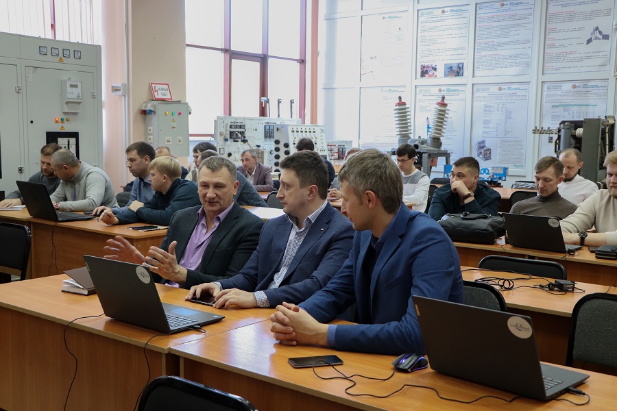 Омский политех повышает квалификацию сотрудников АО «Омскэлектро» Омский политех повышает квалификацию сотрудников АО «Омскэлектро»