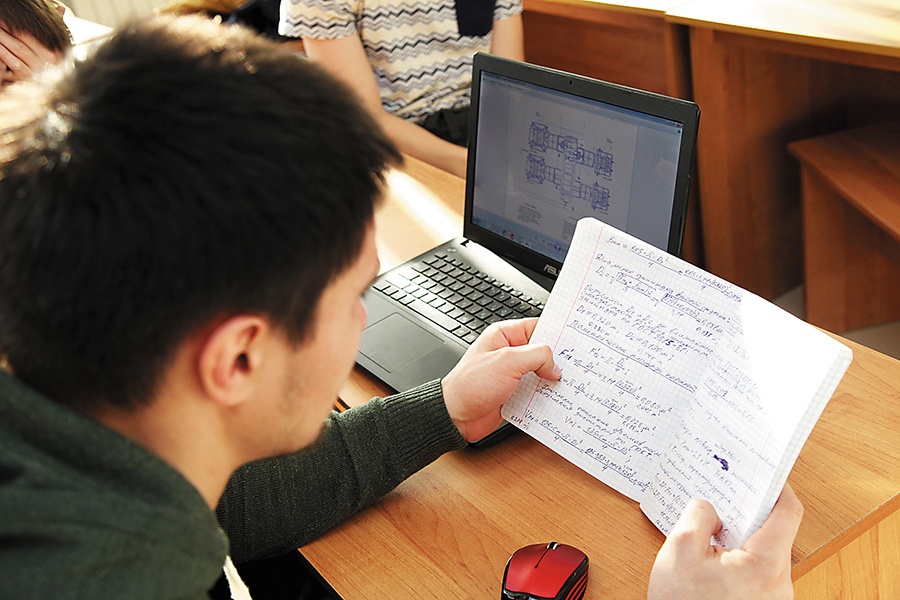 Студенты ОмГТУ сразились в решении инженерных задач на «Турнире изобретательских идей» в Томске Студенты ОмГТУ сразились в решении инженерных задач на «Турнире изобретательских идей» в Томске