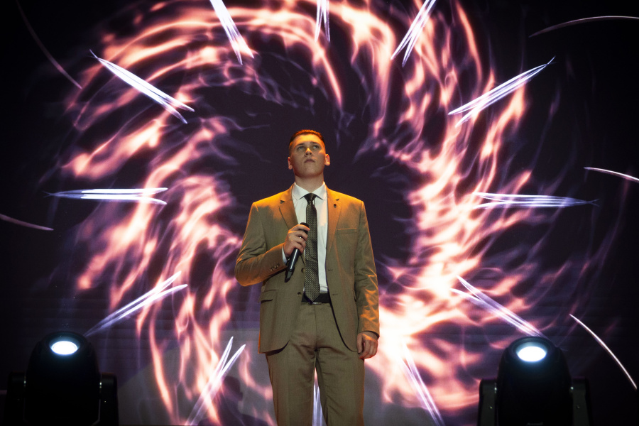 Живая музыка, зажигательные танцы и песни на иностранных языках: в вузе прошел Spring Festival Живая музыка, зажигательные танцы и песни на иностранных языках: в вузе прошел Spring Festival