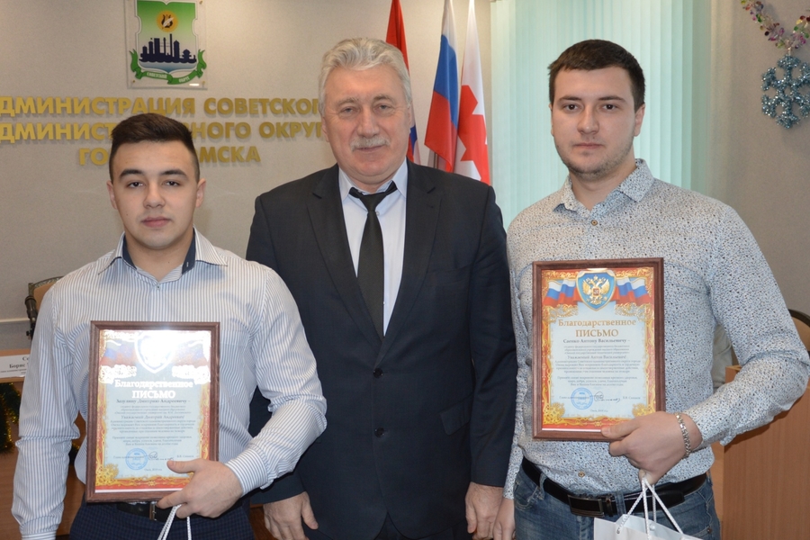 Героев нужно знать в лицо: студент ОмГТУ спас человека из горящего дома Героев нужно знать в лицо: студент ОмГТУ спас человека из горящего дома