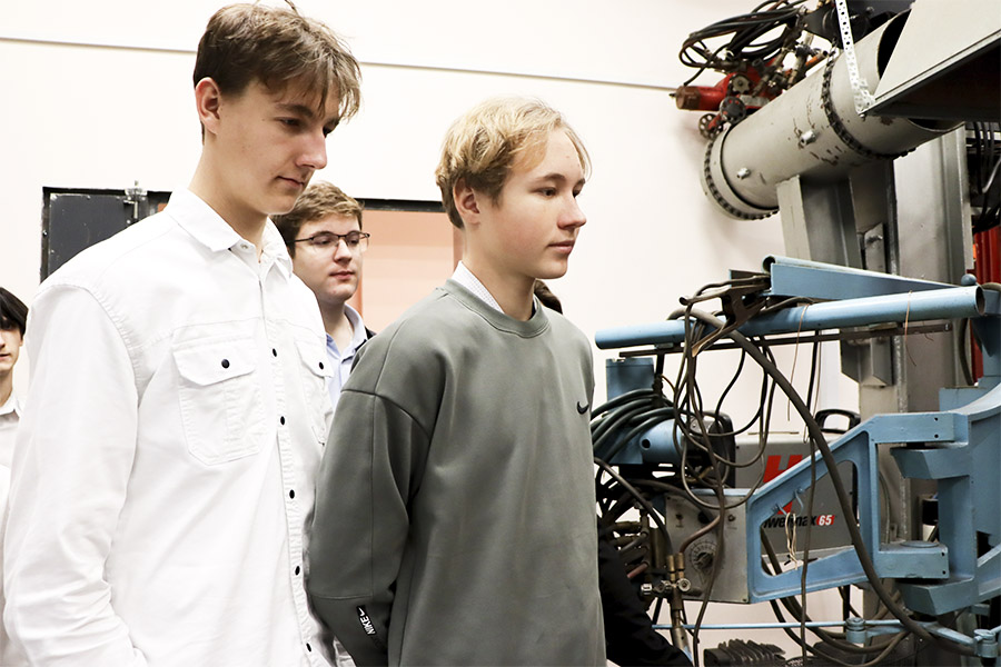 В ОмГТУ завершилась Неделя без турникетов: школьники и студенты погрузились в перспективные профессии В ОмГТУ завершилась Неделя без турникетов: школьники и студенты погрузились в перспективные профессии