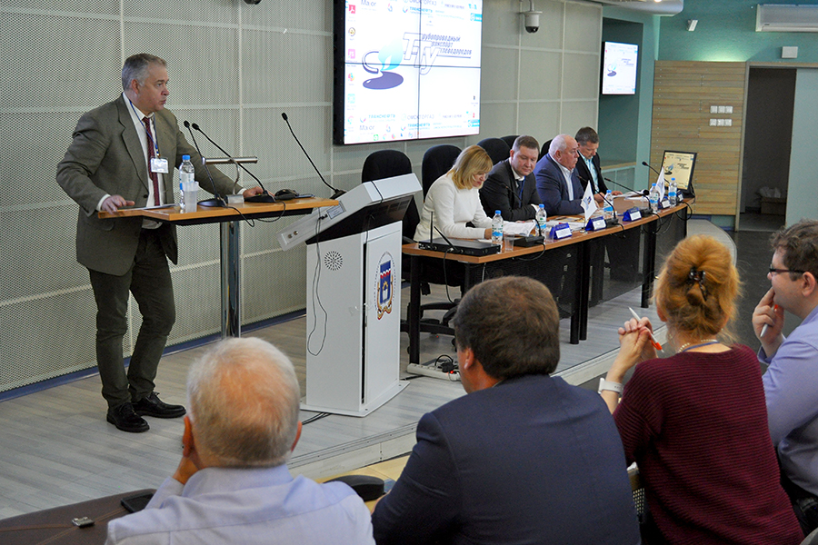 Ведущие российские ученые обсуждают проблемы логистики углеводородов Ведущие российские ученые обсуждают проблемы логистики углеводородов