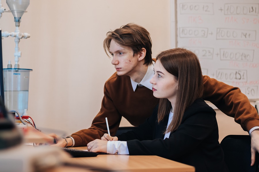 Обучающиеся ОмГТУ создали приложение, позволяющее разнообразить внеучебную деятельность детей и подростков Обучающиеся ОмГТУ создали приложение, позволяющее разнообразить внеучебную деятельность детей и подростков