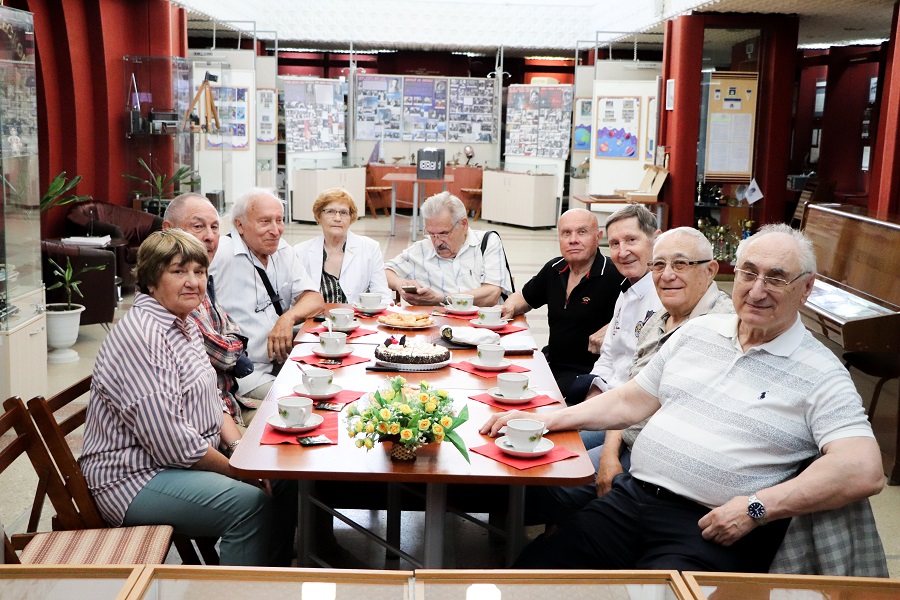 Выпускники технического университета встретились спустя 60 лет после окончания вуза Выпускники технического университета встретились спустя 60 лет после окончания вуза