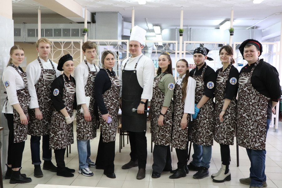 Студенты политеха провели презентацию блюд школьного питания Студенты политеха провели презентацию блюд школьного питания