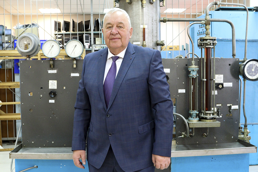 #лицаОмГТУ: о заведующем кафедрой «Гидромеханика и транспортные машины» Викторе Щербе #лицаОмГТУ: о заведующем кафедрой «Гидромеханика и транспортные машины» Викторе Щербе