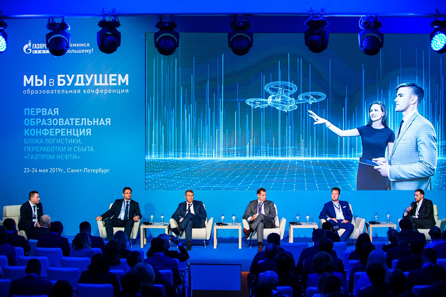 «Мы в будущем»: «Газпром нефть» и ОмГТУ формируют экосистему для подготовки новых кадров «Мы в будущем»: «Газпром нефть» и ОмГТУ формируют экосистему для подготовки новых кадров