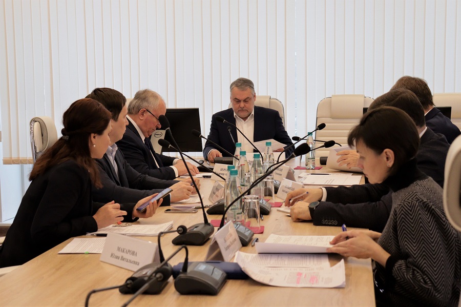 ОмГТУ представил Наблюдательному совету достигнутые результаты и план будущего развития вуза ОмГТУ представил Наблюдательному совету достигнутые результаты и план будущего развития вуза