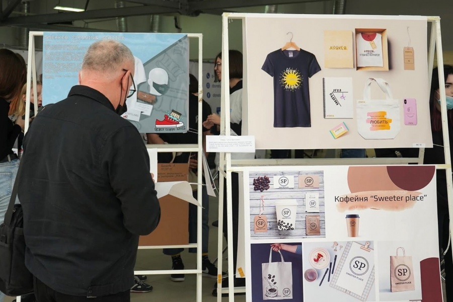 Студенты ОмГТУ стали победителями фестиваля креативной рекламы Студенты ОмГТУ стали победителями фестиваля креативной рекламы