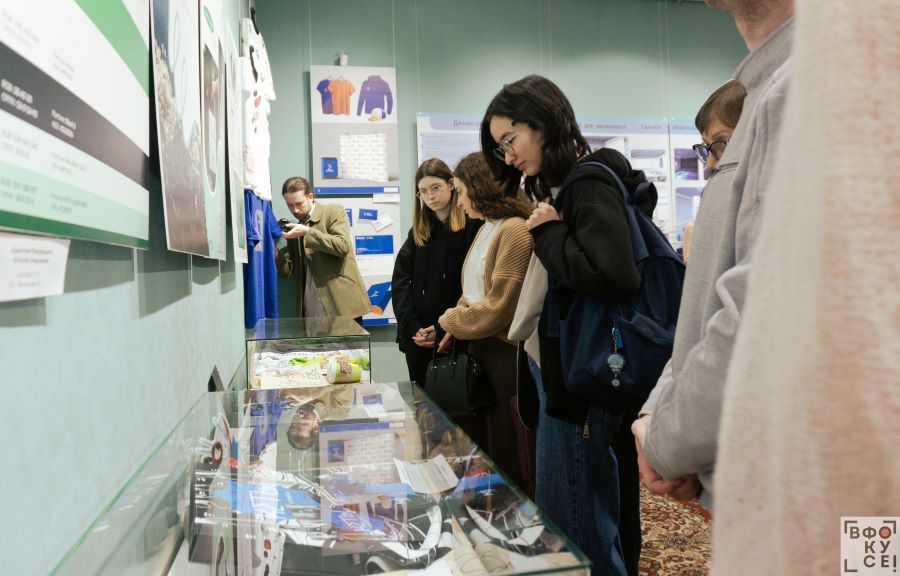 Молодые дизайнеры вуза представили свои работы на выставке «Дизайн. Молодежный формат» Молодые дизайнеры вуза представили свои работы на выставке «Дизайн. Молодежный формат»