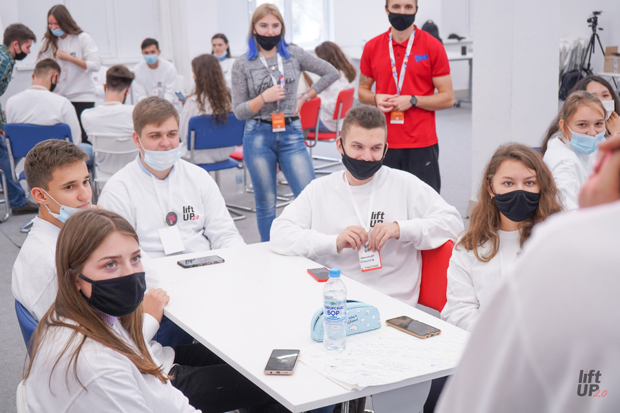 Омская молодежь прокачивает свои soft skills в опорном вузе региона на проекте «Лифт UP 2.0» Омская молодежь прокачивает свои soft skills в опорном вузе региона на проекте «Лифт UP 2.0»